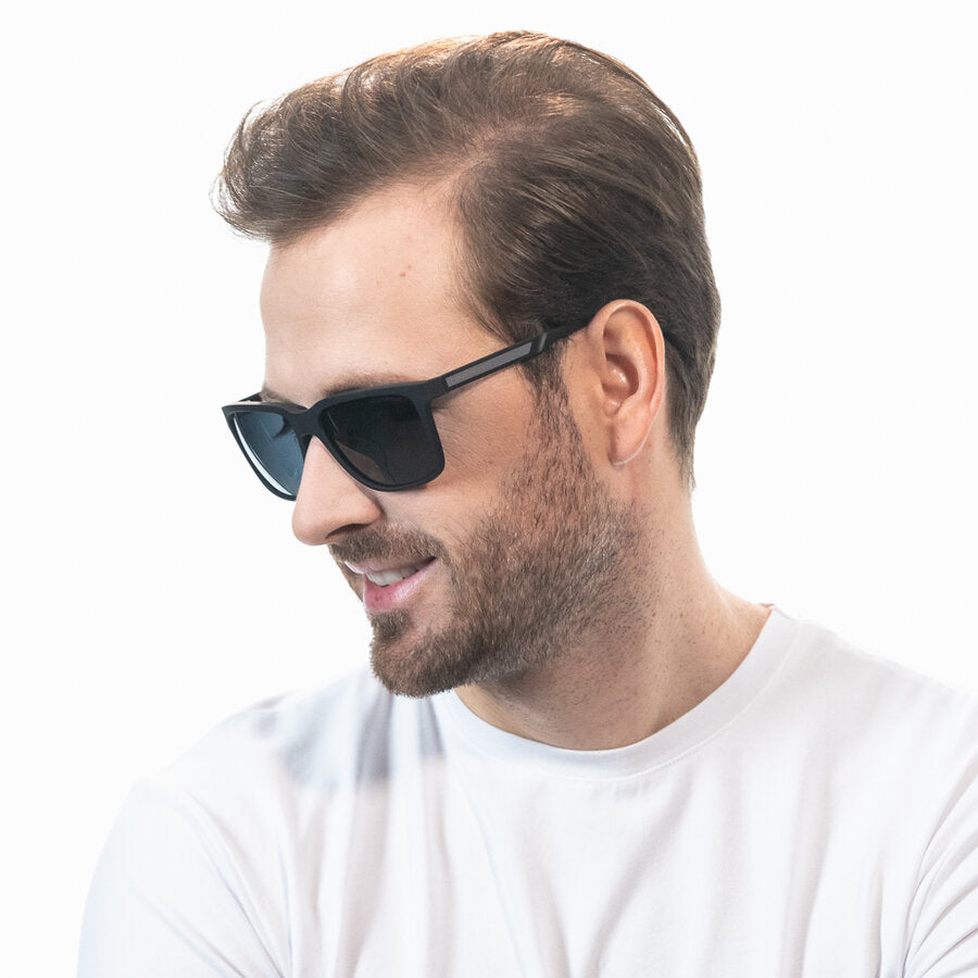 Солнцезащитные очки для мужчин Emporio Armani EA4047 506381
