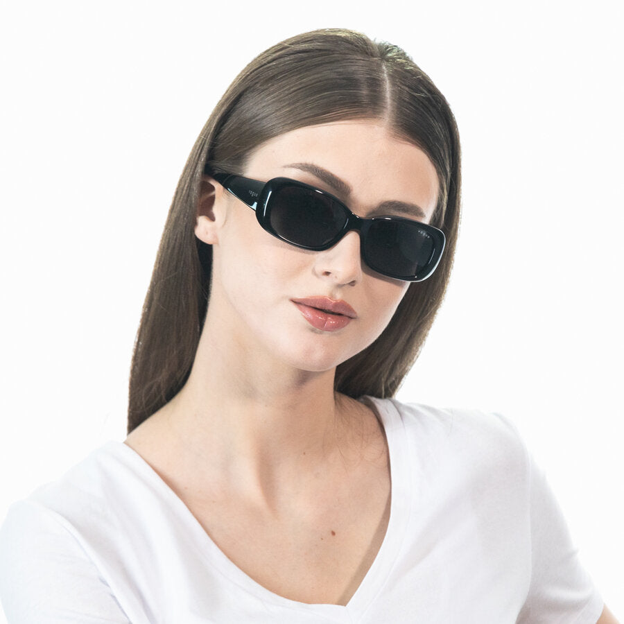 Женские солнцезащитные очки Vogue VO2606S W44/87